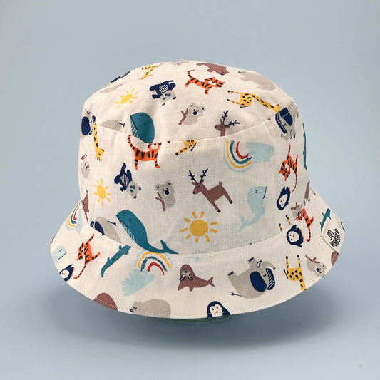 2-3 years -Reversible, Safari/Zoo Animals Bucket hat (One Only!)