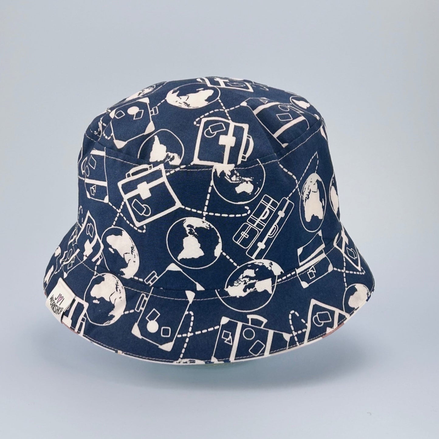 2-3 years -Reversible, Safari/Zoo Animals Bucket hat (One Only!)