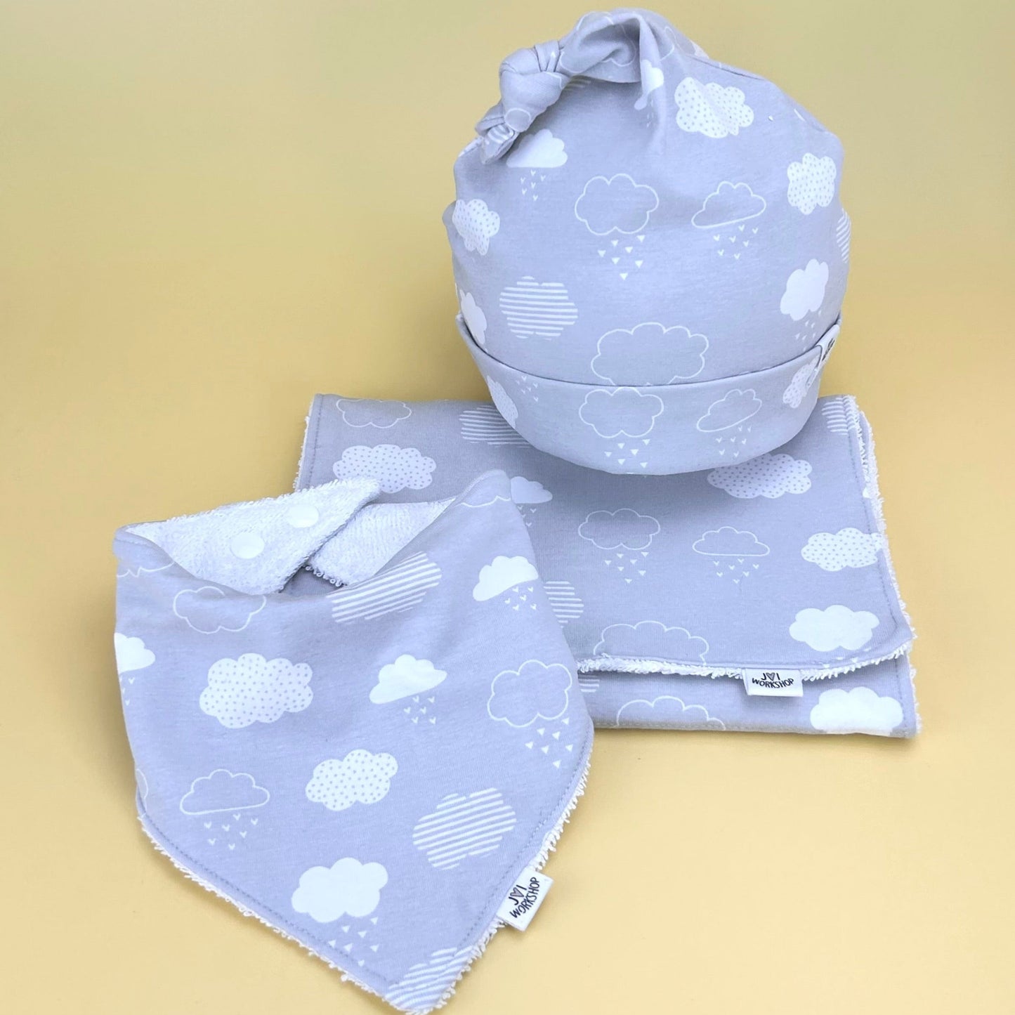 Baby Shower Premium Gift Boxed Set - Grey & White Cloud Design.