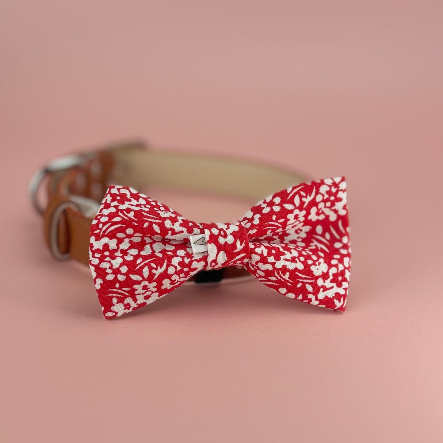 Medium size - Red & White Flower Pet Bandanas & Bow ties